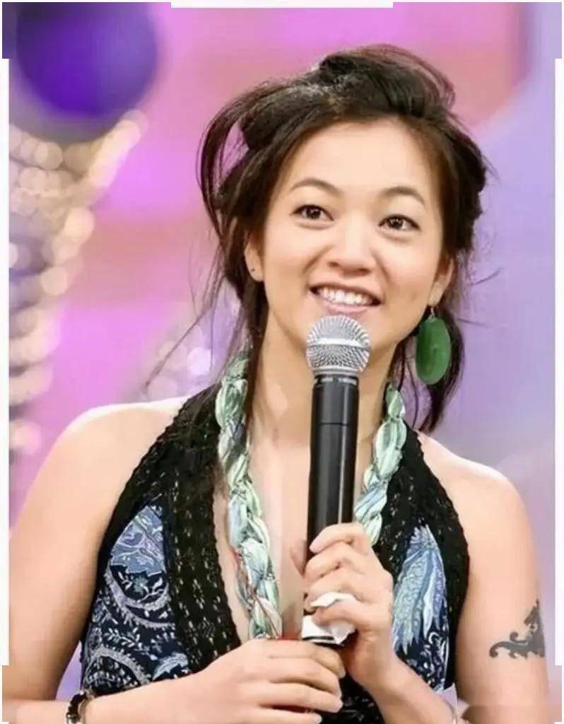 毛小星指控阿雅抄袭视频 阿雅迅速道歉下架