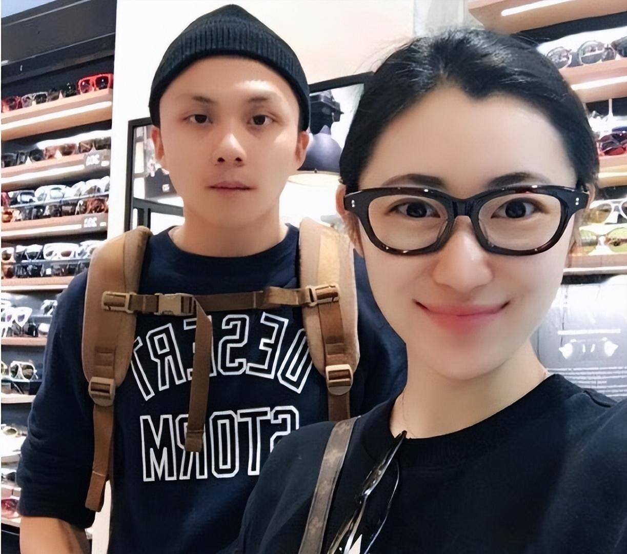 结婚2年出轨1年,离婚10年仍单身,如今又跟郭京飞被全网嘲