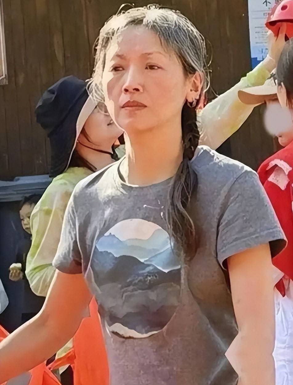 香港地区第一美女拒刘德华求婚,遭家暴12年