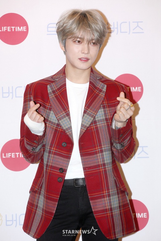 韩国娱乐动态:防弹少年团登顶,孙艺珍演技获赞