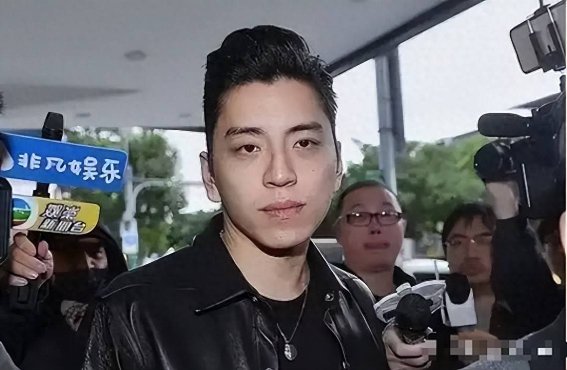 人设崩塌！内娱顶流男星镜头前后两副面孔