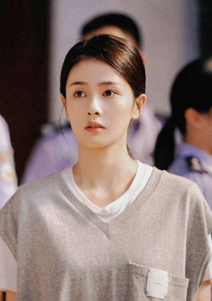 小城女孩辟谣六连击，流量明星人设彻底崩塌