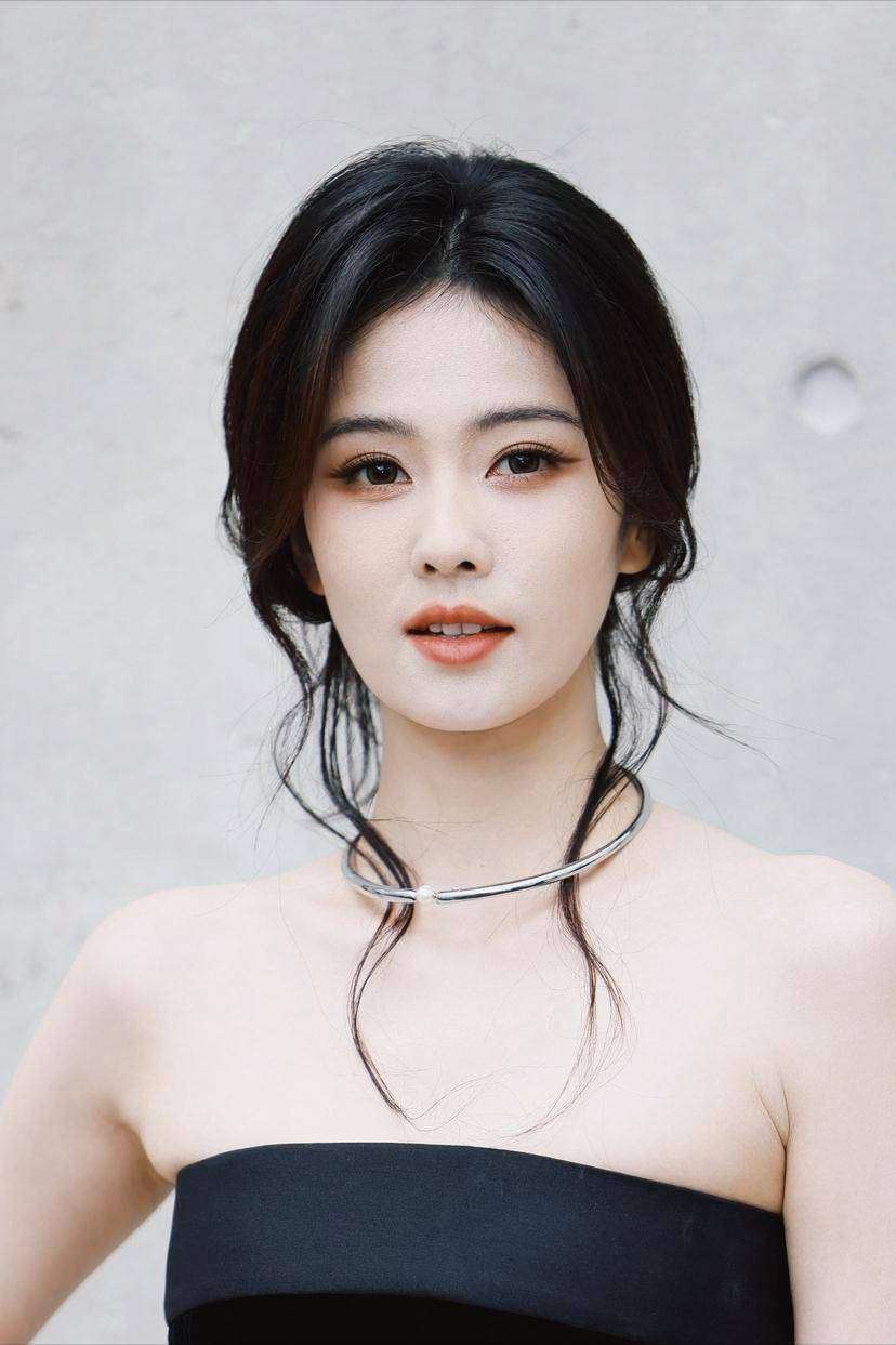 白鹿人设翻车：女汉子真性情边界何在？