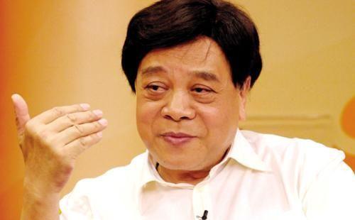 因个人经历引发关注的明星盘点
