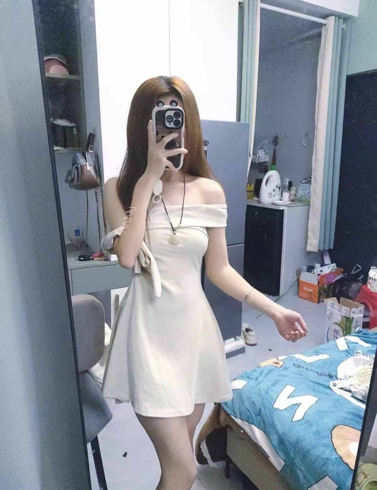 有点姿色的90后女生豁出去了，网友：自信最美